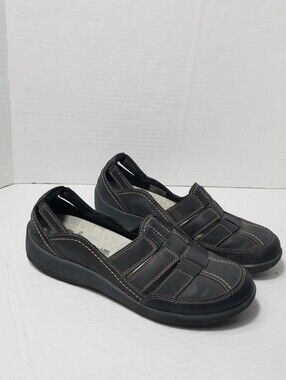 Cloudsteppers by Clarks Black Slip-On Casual Flats